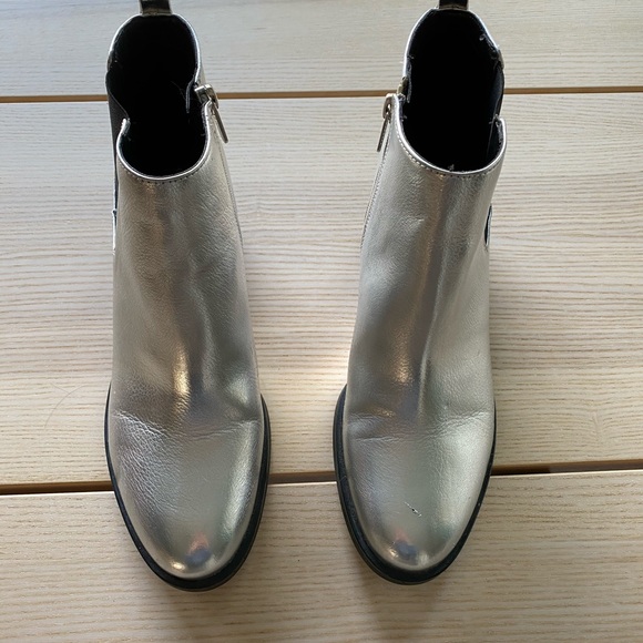 Metallic silver chunky heel boots- never worn! - Picture 4 of 6